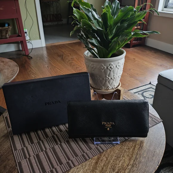 EUC Large Prada Black Leather Wallet - Picture 1 of 11